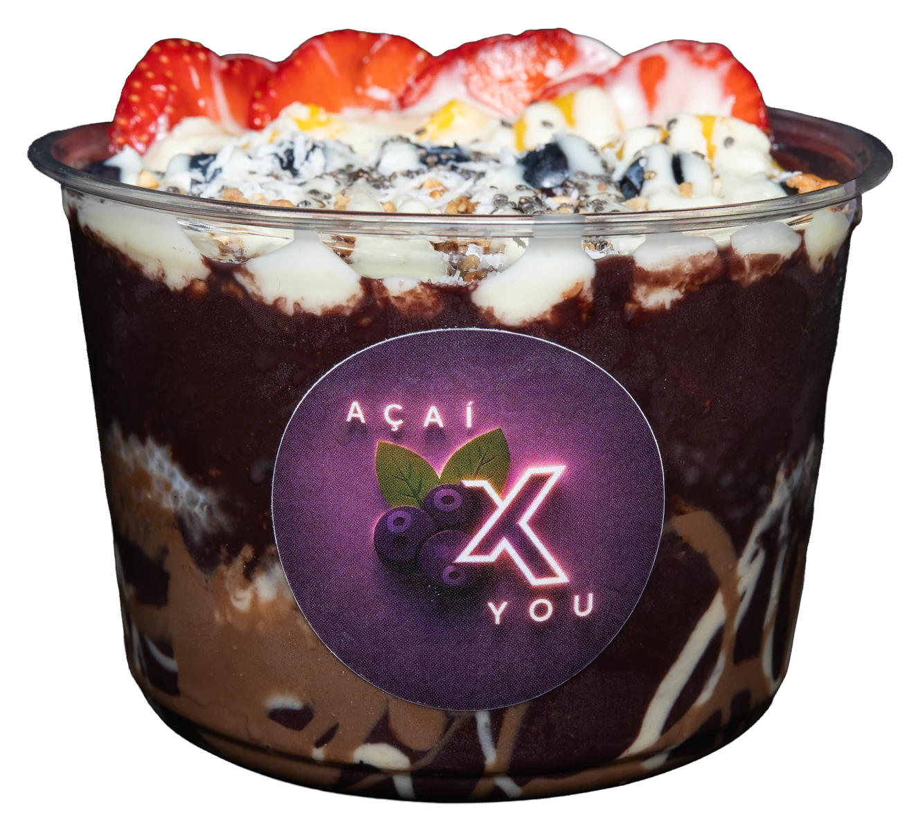 Individuell gelayerte Açaí Bowl mit frischen Toppings bei Açaí x You in Berlin-Steglitz